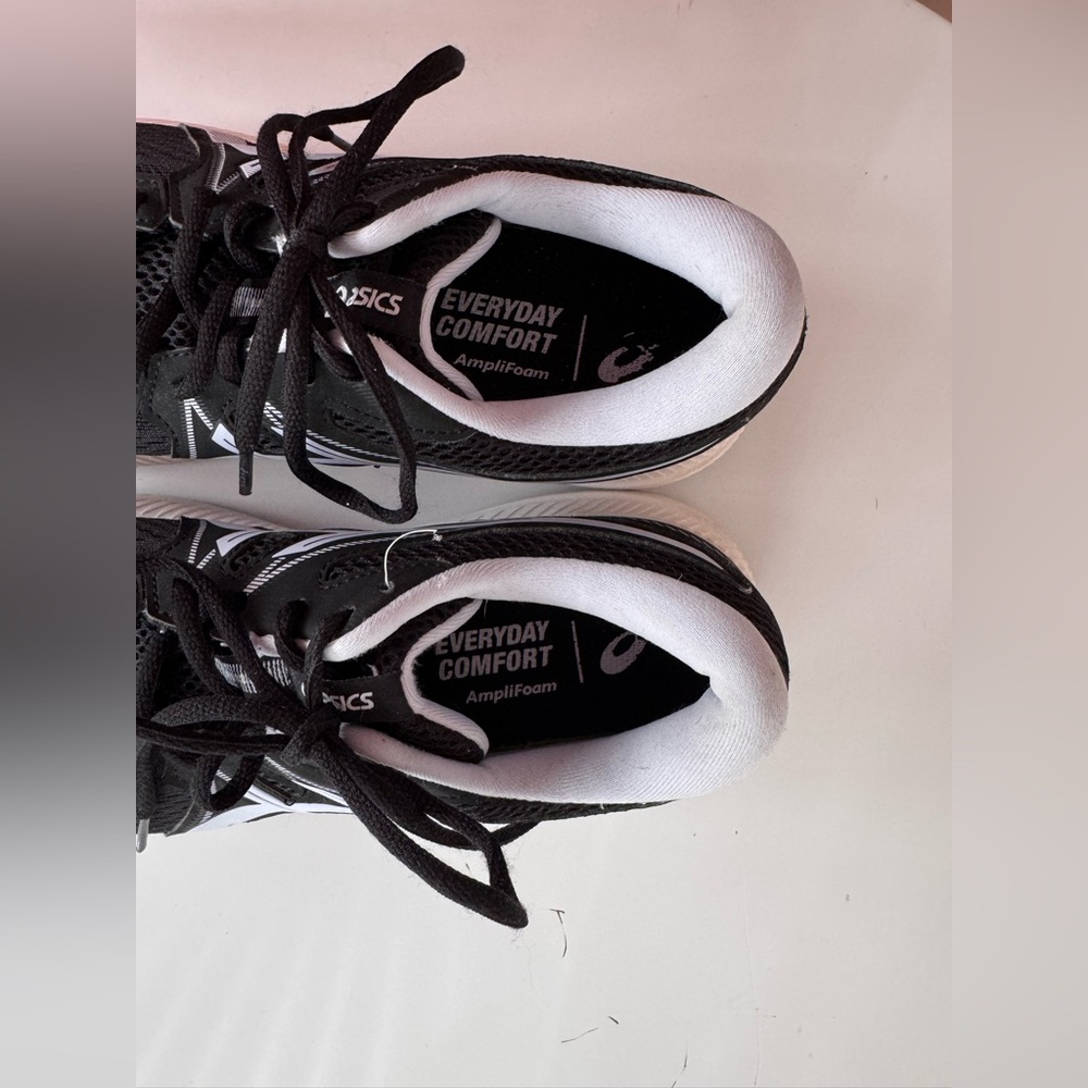 Women’s ASICS Gel-Contend 7 Black and White Running / Walking Shoes size 10.5 - Picture 5 of 10